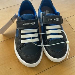 Boys Geox Sneakers - US size 10